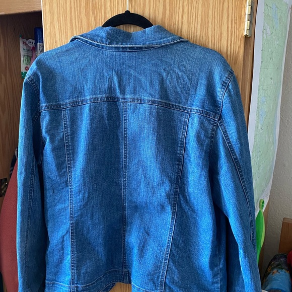 XL Jean Jacket - Picture 4 of 5